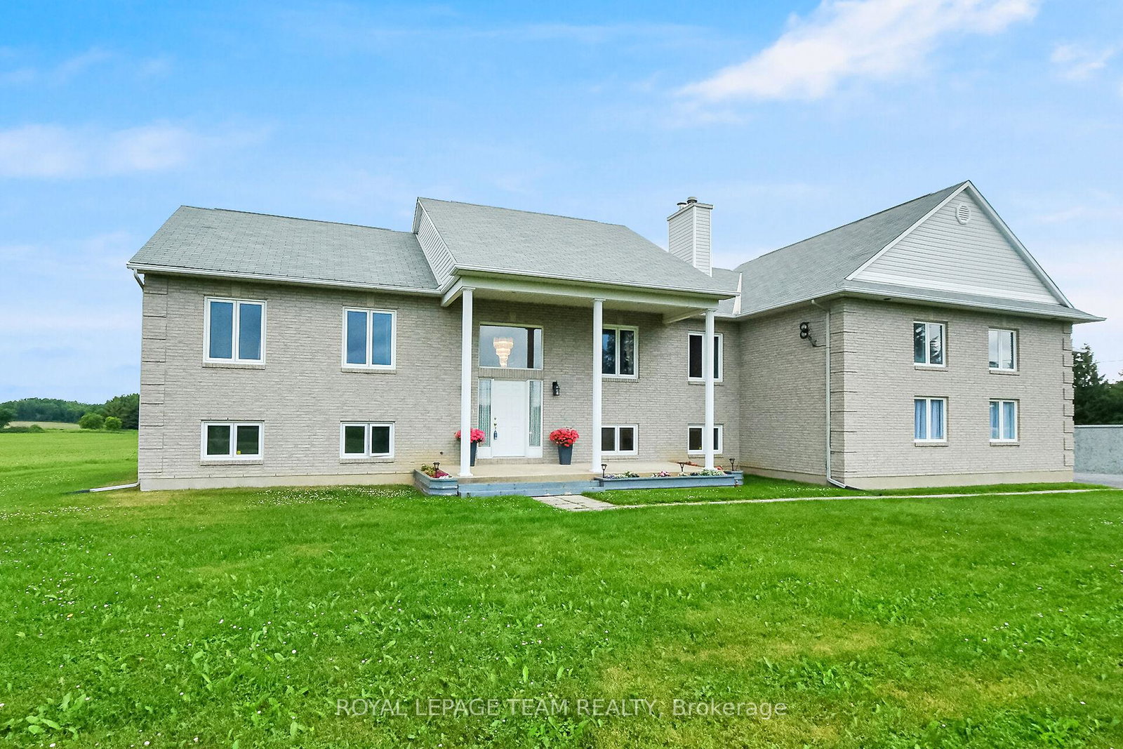 8665-russell-road-ottawa-ontario-x12442908