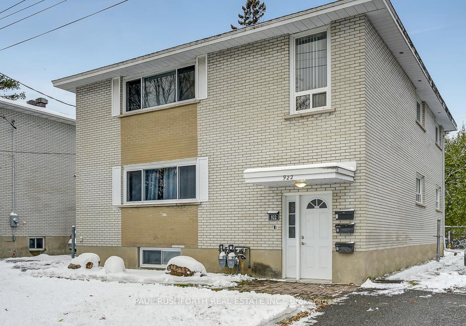 922-pinewood-crescent-ottawa-ontario-x12443074