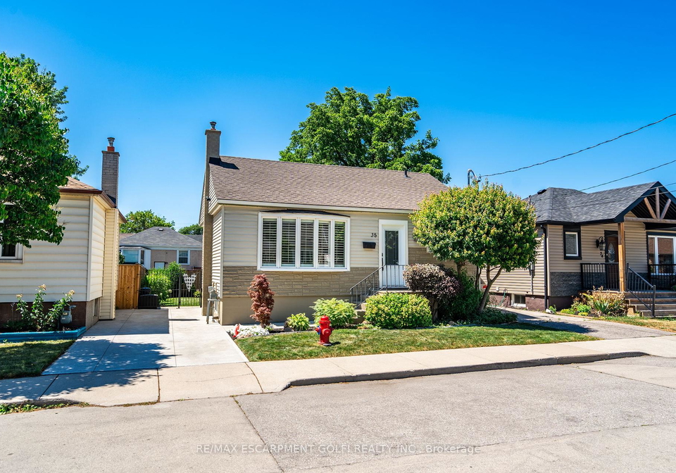38-salem-avenue-hamilton-ontario-x12443084