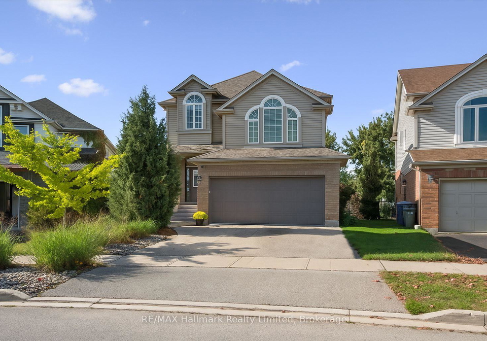11-peer-drive-guelph-ontario-x12443321