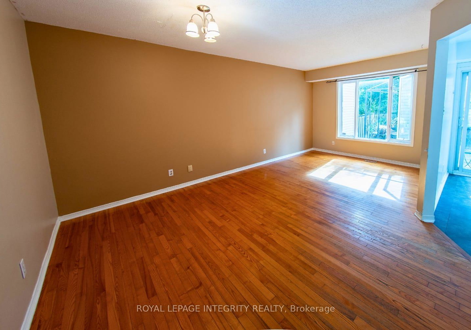 242-beatrice-drive-ottawa-ontario-x12443678