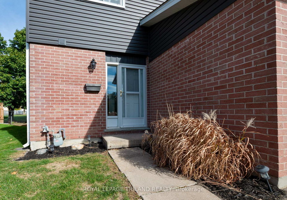 131-bonaventure-drive-london-east-ontario-x12443746