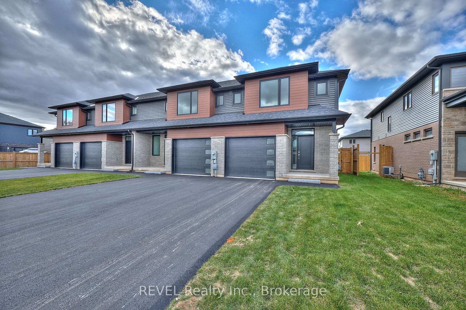 7429-matteo-drive-niagara-falls-ontario-x12443876