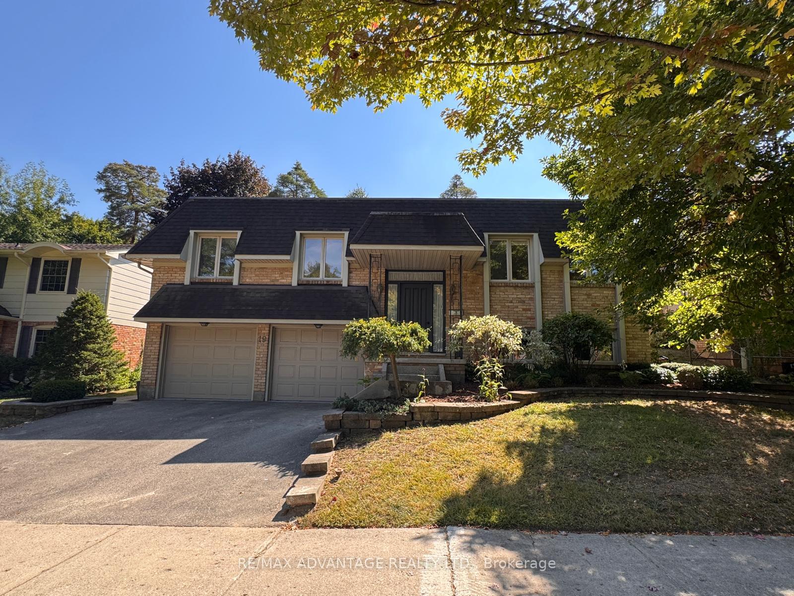 19-tanglewood-avenue-london-south-ontario-x12443896