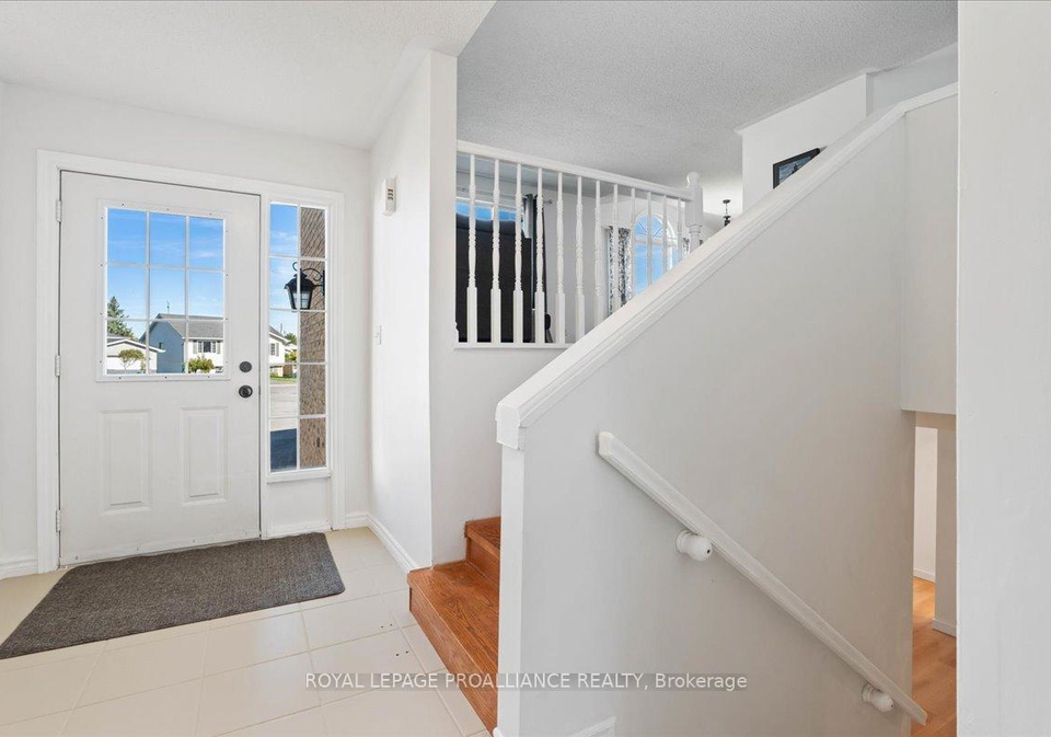 8-lake-court-belleville-ontario-x12443995