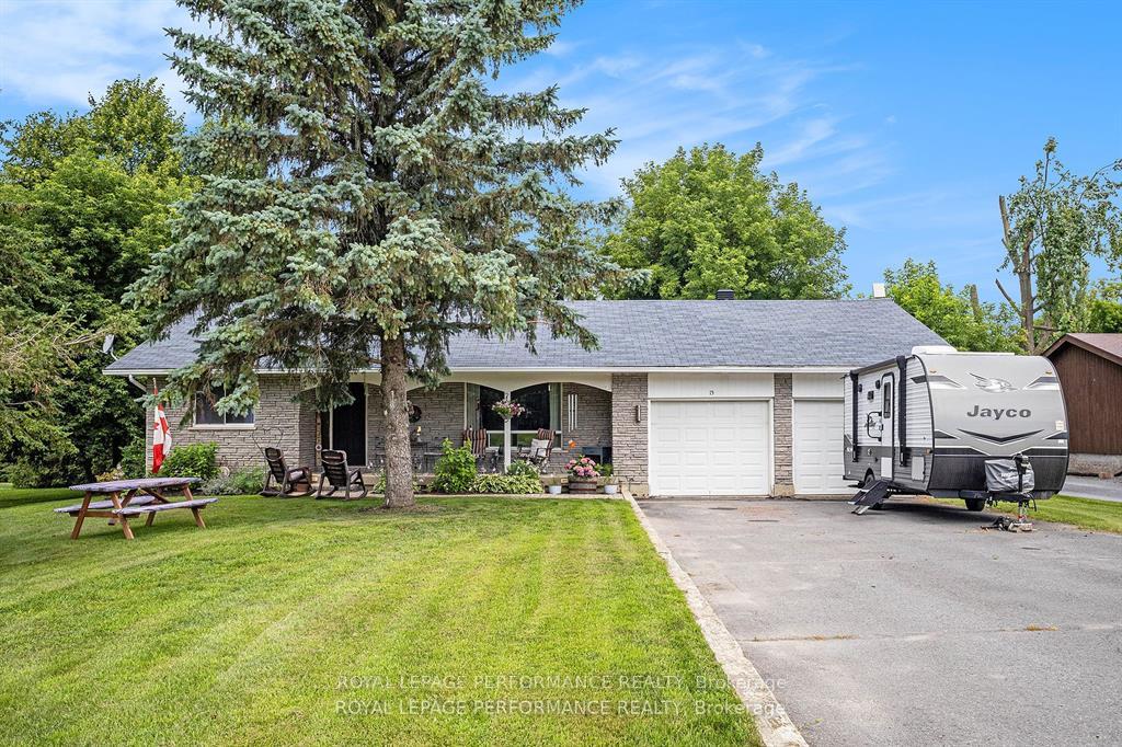 15-fair-street-north-glengarry-ontario-x12444167