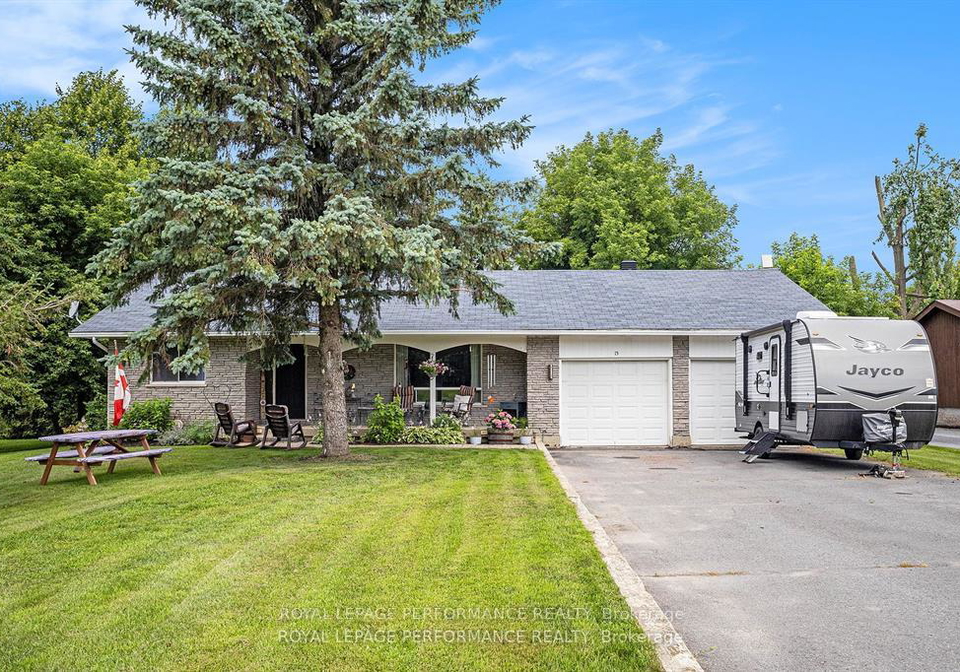15-fair-street-north-glengarry-ontario-x12444167