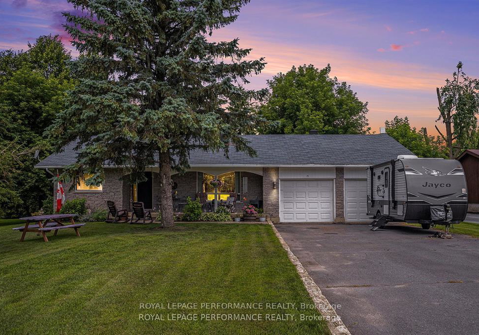 15-fair-street-north-glengarry-ontario-x12444167