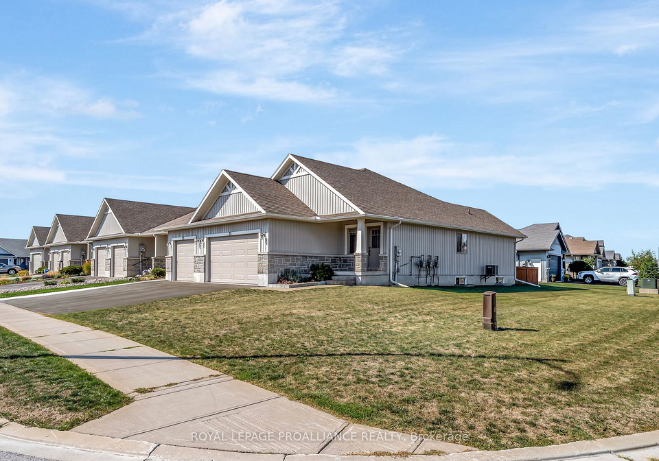 23-chinook-street-belleville-ontario-x12444299