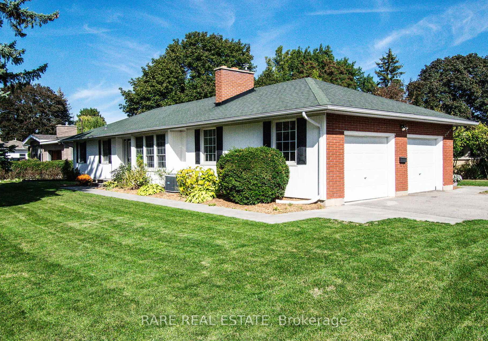 8-brookside-avenue-grimsby-ontario-x12444317