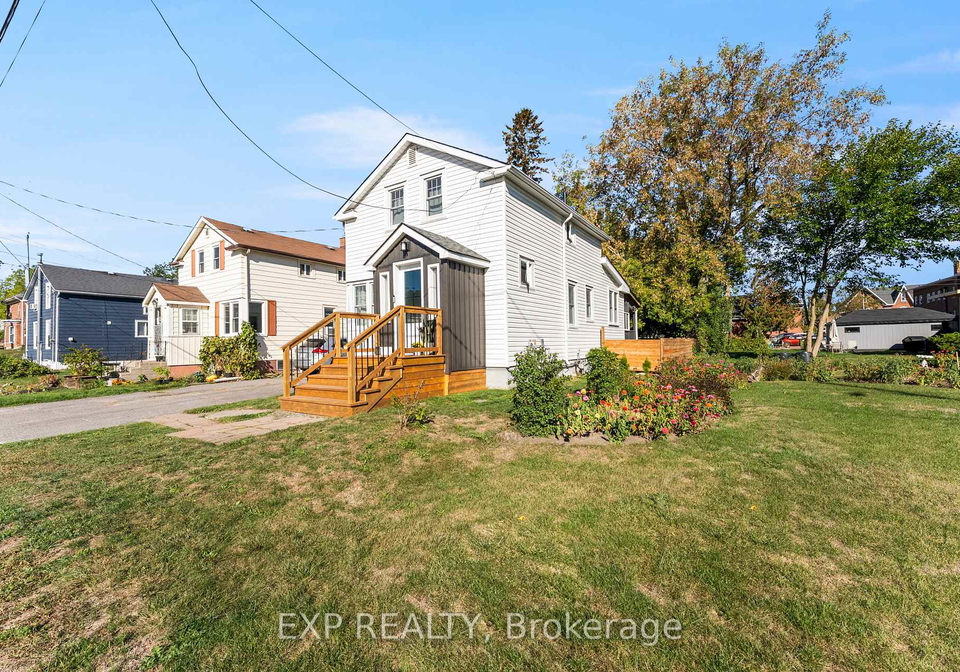 70-wilkins-street-quinte-west-ontario-x12444337