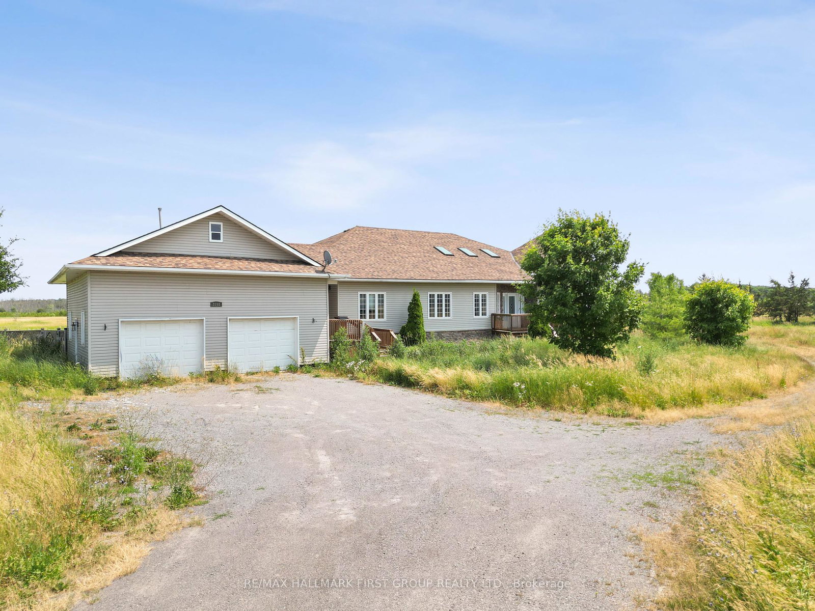 2898-county-2-road-prince-edward-county-ontario-x12444454