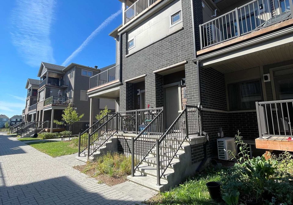 232-anyolite-private-ottawa-ontario-x12444496