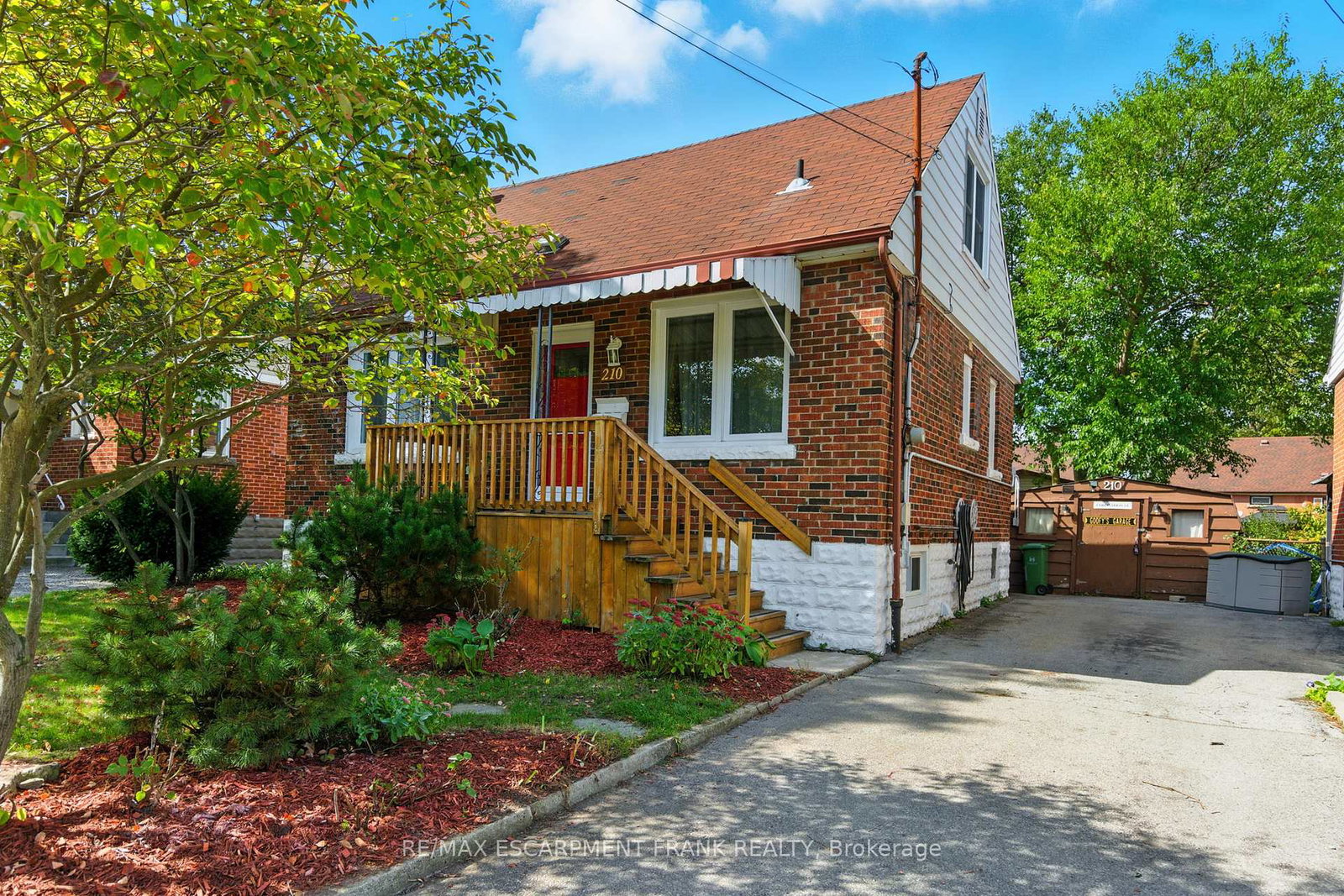 210-east-12th-street-hamilton-ontario-x12444549