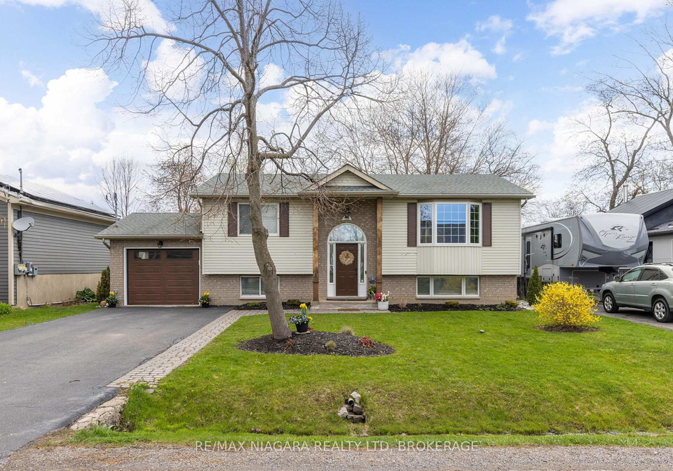 44-maple-leaf-avenue-s-fort-erie-ontario-x12445063