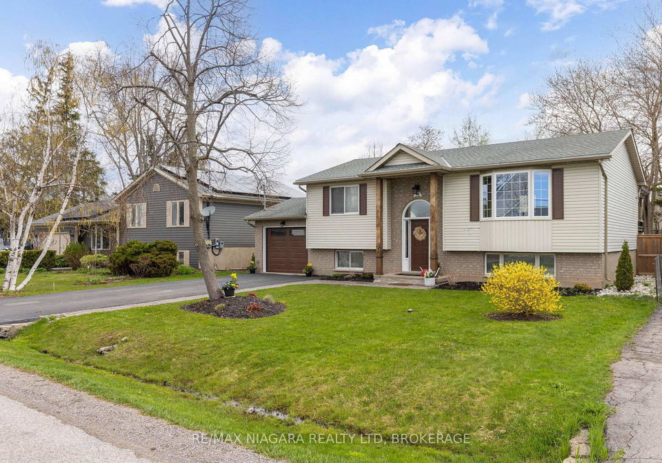 44-maple-leaf-avenue-s-fort-erie-ontario-x12445063