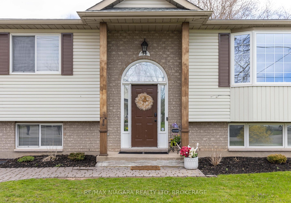 44-maple-leaf-avenue-s-fort-erie-ontario-x12445063