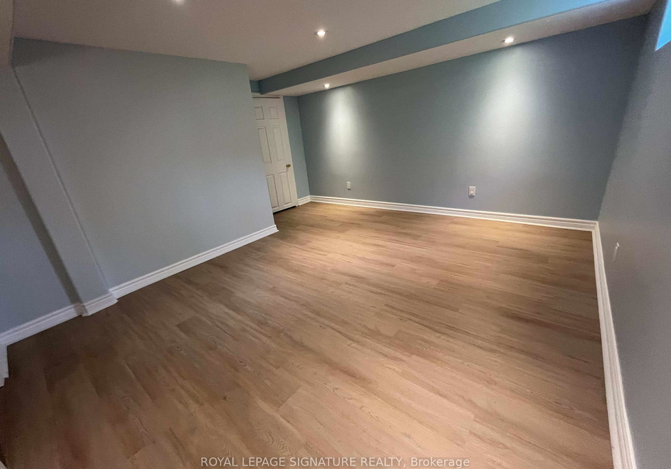 86-gardiner-drive-hamilton-ontario-x12445348