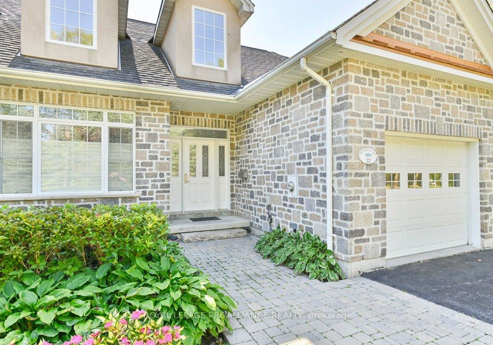 22-gracefield-lane-belleville-ontario-x12445466