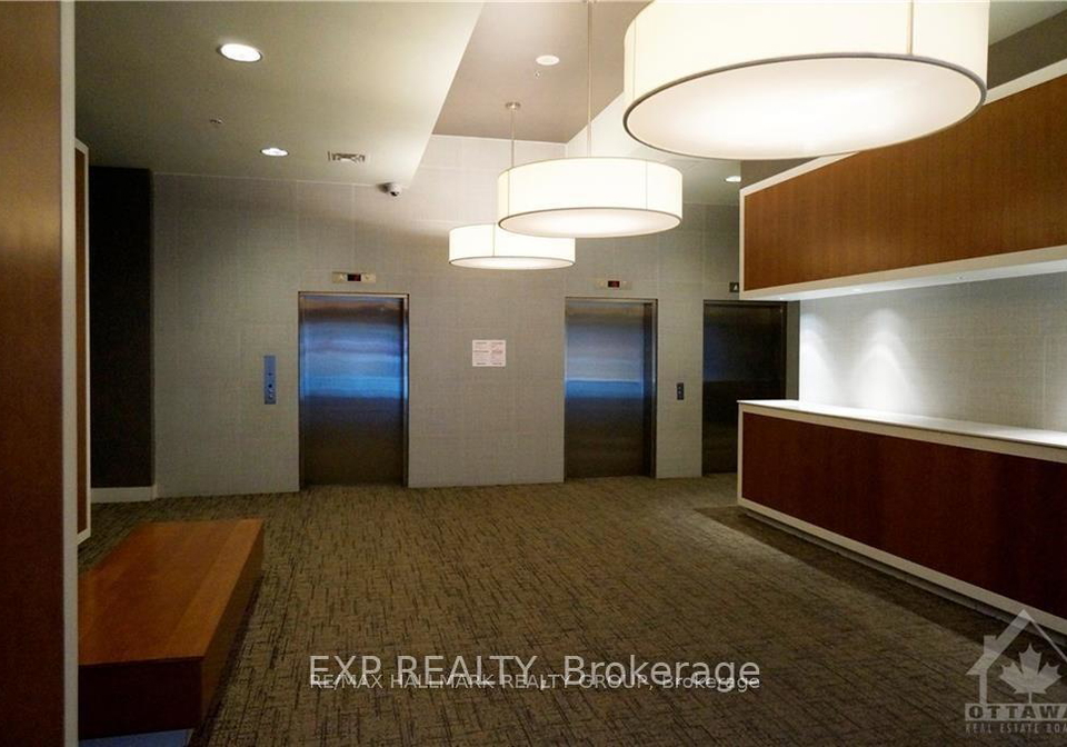 324-laurier-avenue-w-ottawa-ontario-x12445604