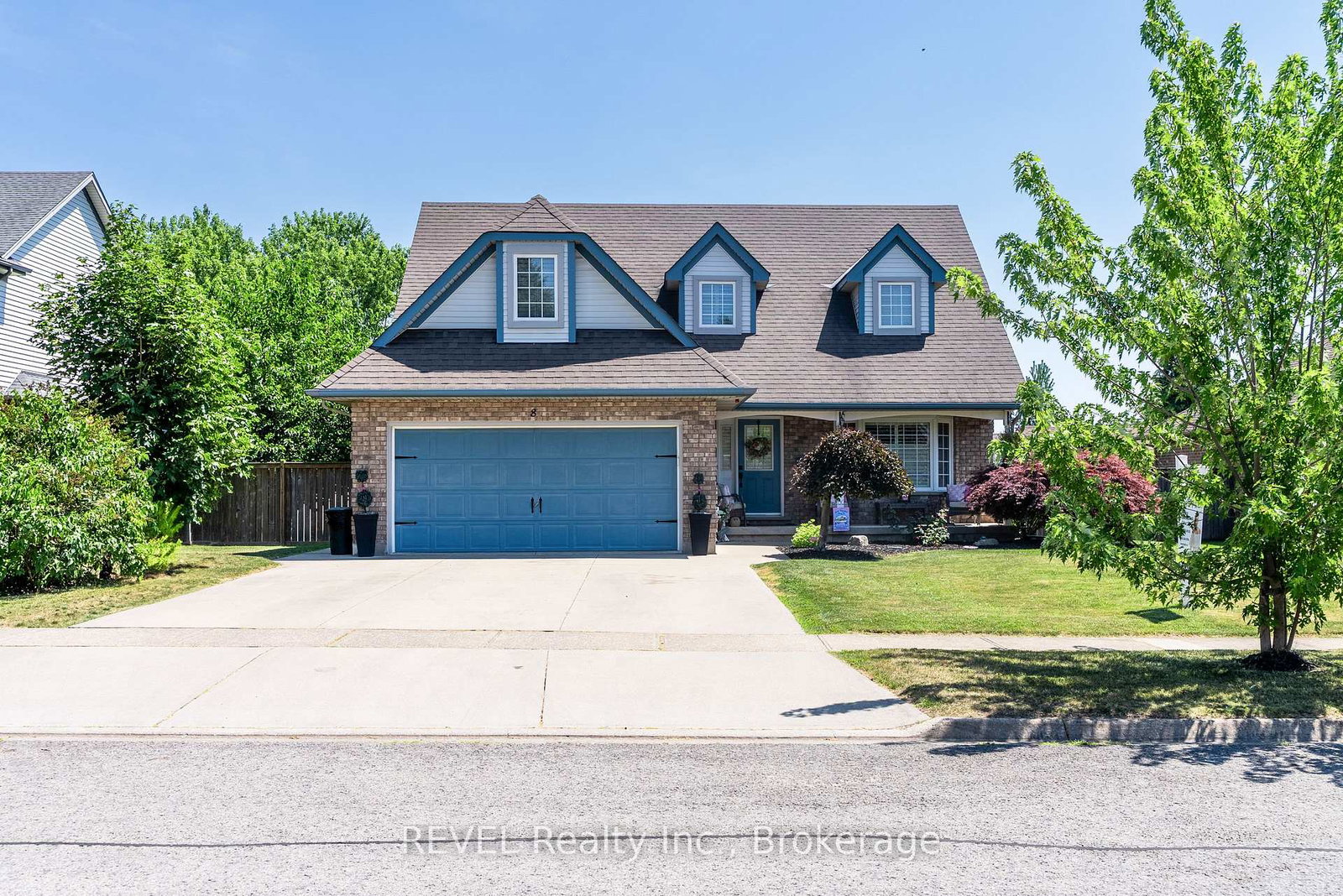 8-virginia-street-welland-ontario-x12446120