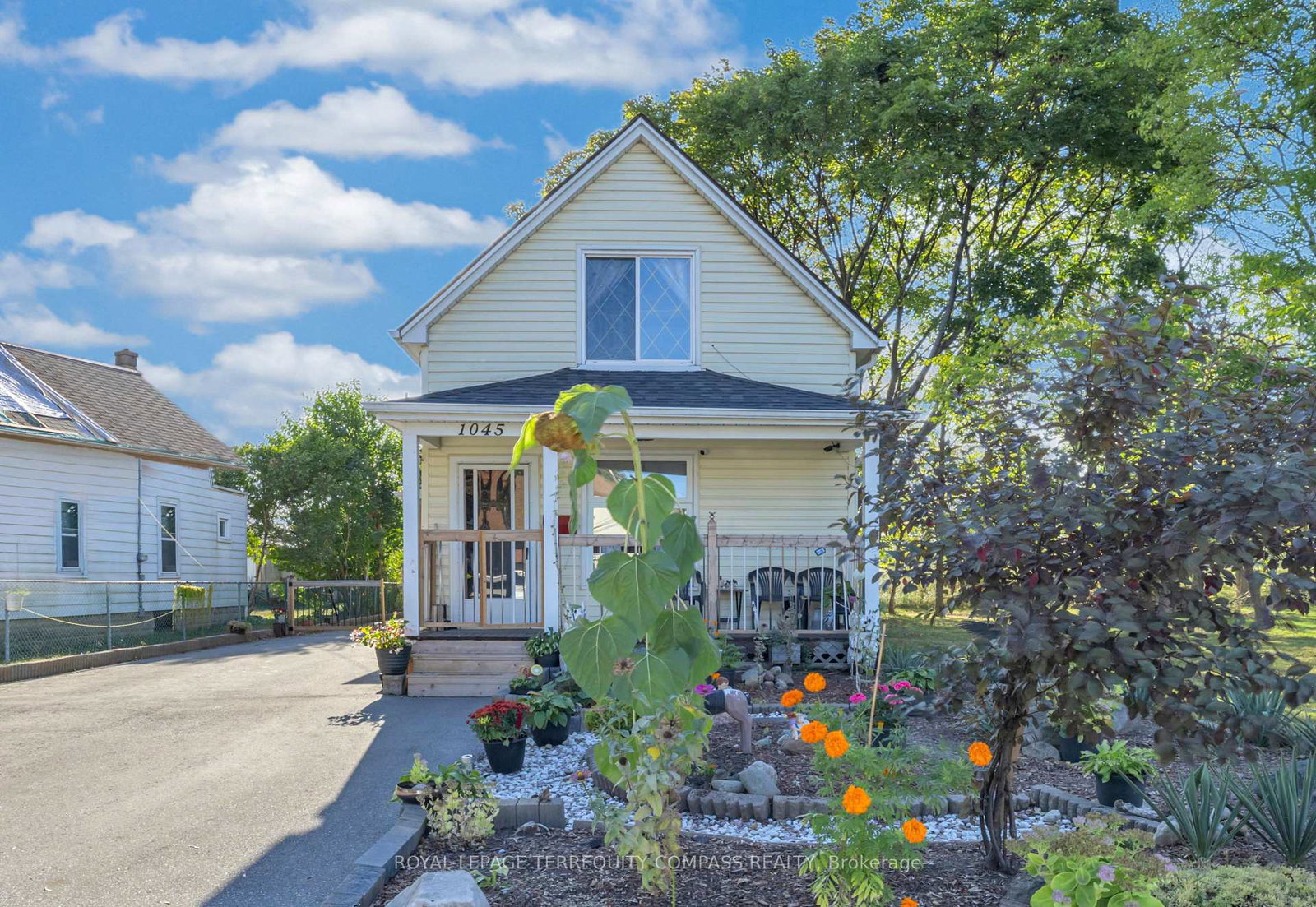 1045-wellington-avenue-windsor-ontario-x12446634