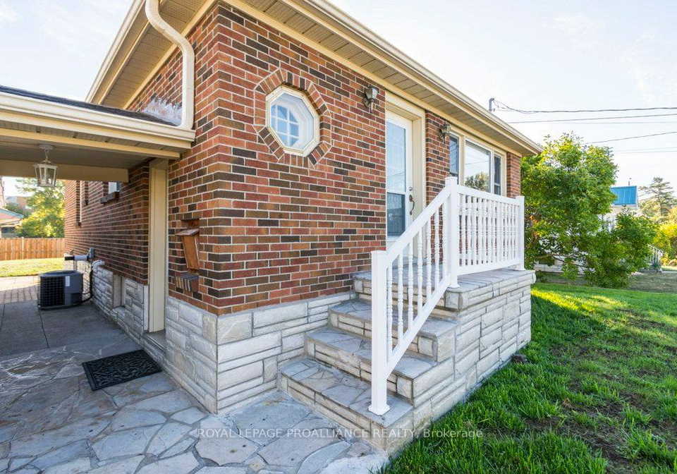 18-holmes-road-belleville-ontario-x12446837