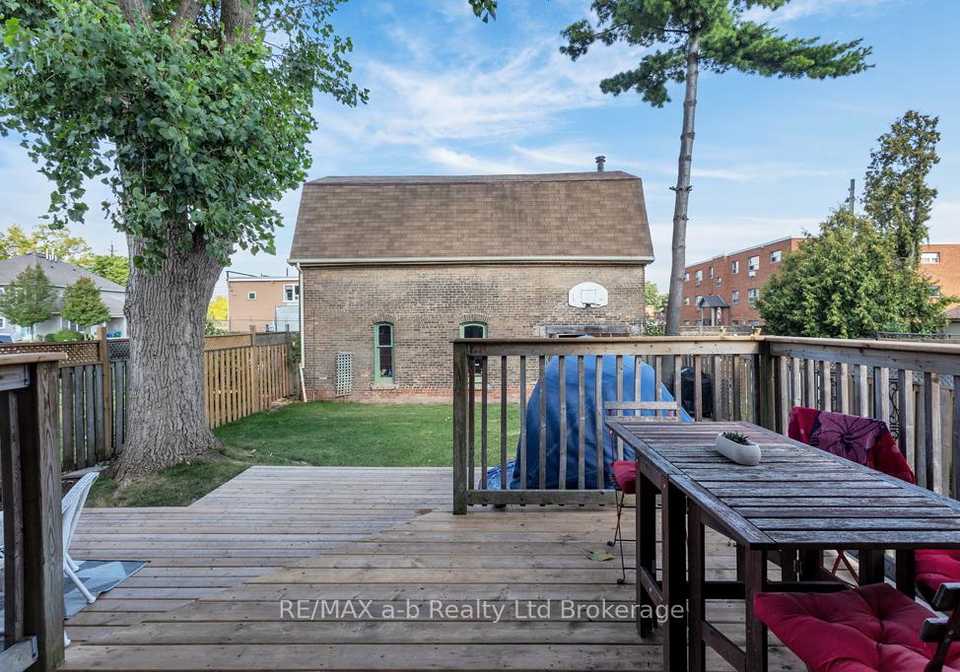 115-winniett-street-brant-ontario-x12446911