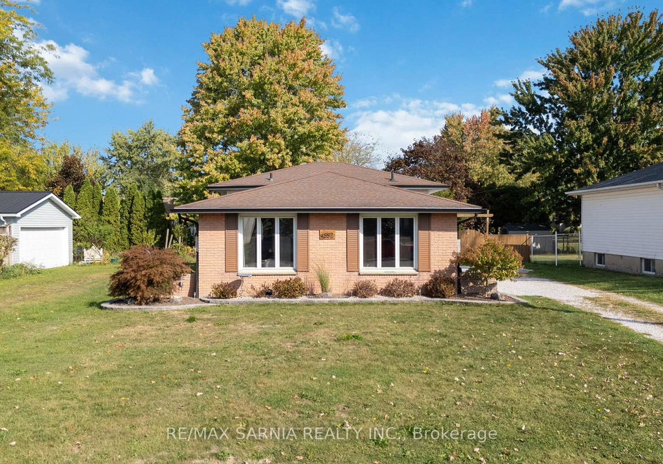 4552-shamrock-street-enniskillen-ontario-x12446930