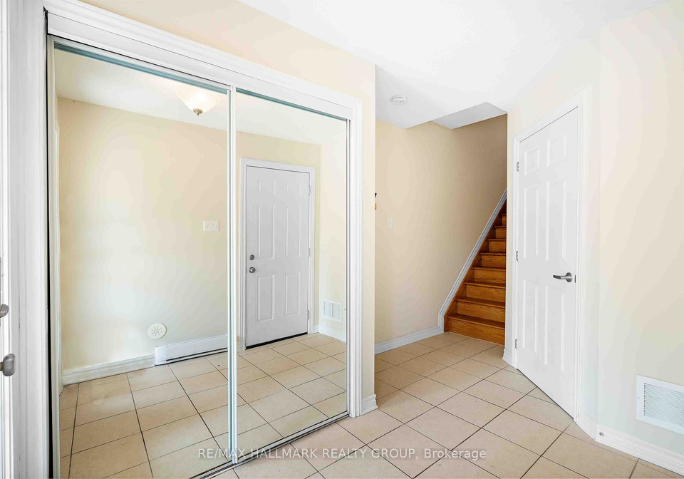 164-sunshine-crescent-ottawa-ontario-x12447296