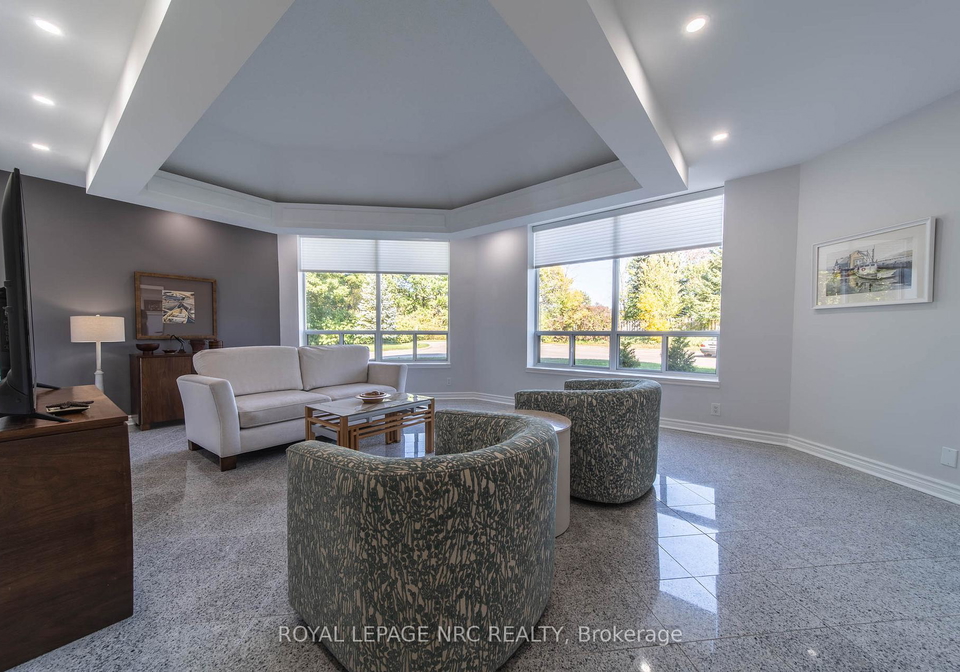 8111-forest-glen-drive-niagara-falls-ontario-x12447306