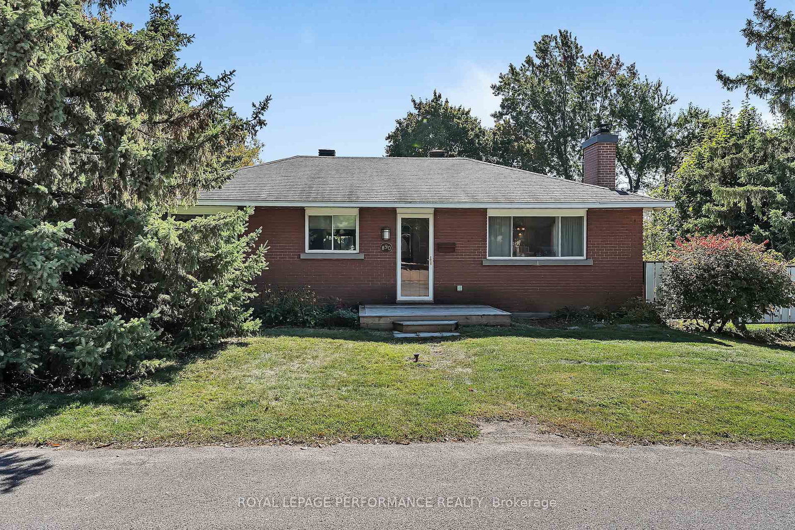 890-bermuda-avenue-ottawa-ontario-x12447417