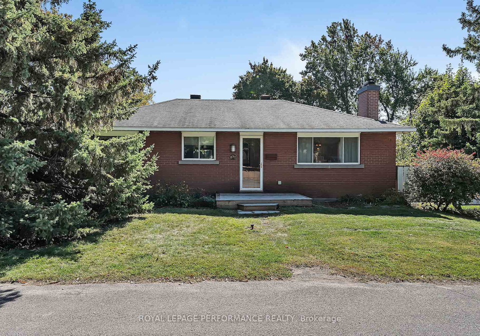 890-bermuda-avenue-ottawa-ontario-x12447417