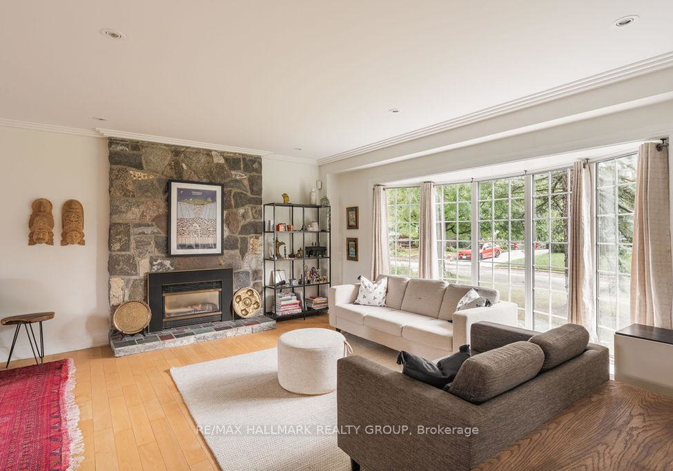 960-elsett-drive-ottawa-ontario-x12447477