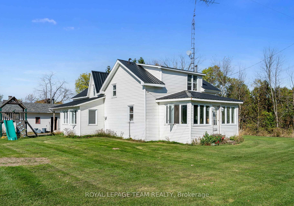 3910-county-7-road-south-dundas-ontario-x12447920