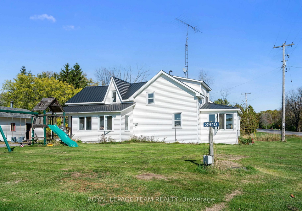3910-county-7-road-south-dundas-ontario-x12447920