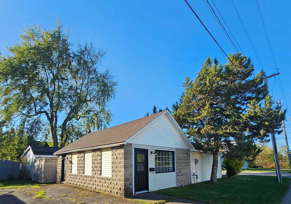 699-hyde-street-prescott-ontario-x12447997