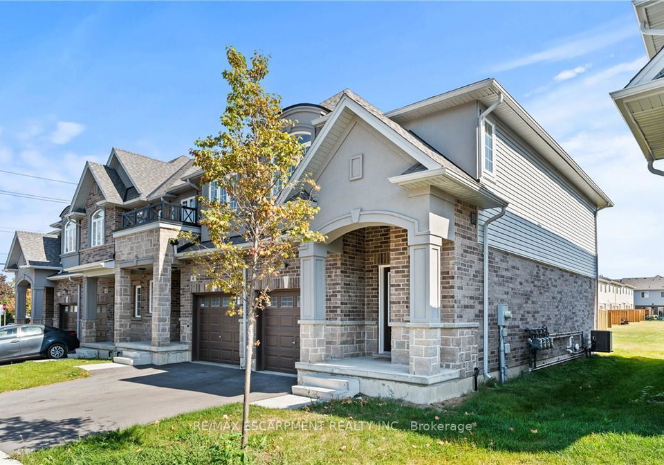 8-linden-park-lane-hamilton-ontario-x12448284