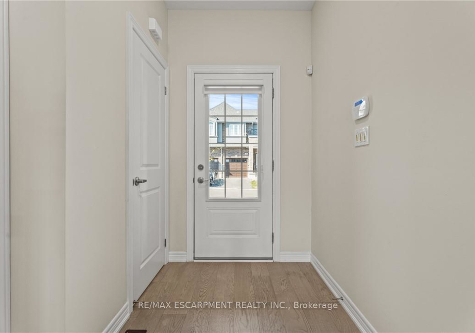 8-linden-park-lane-hamilton-ontario-x12448284