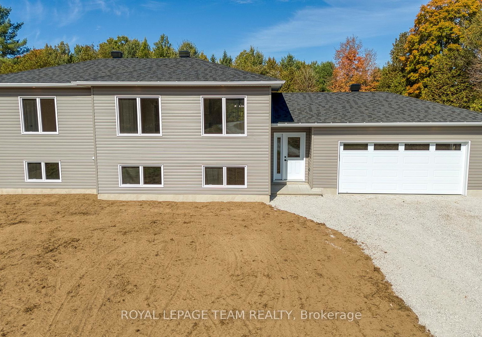 231-pretty-drive-lanark-highlands-ontario-x12448316