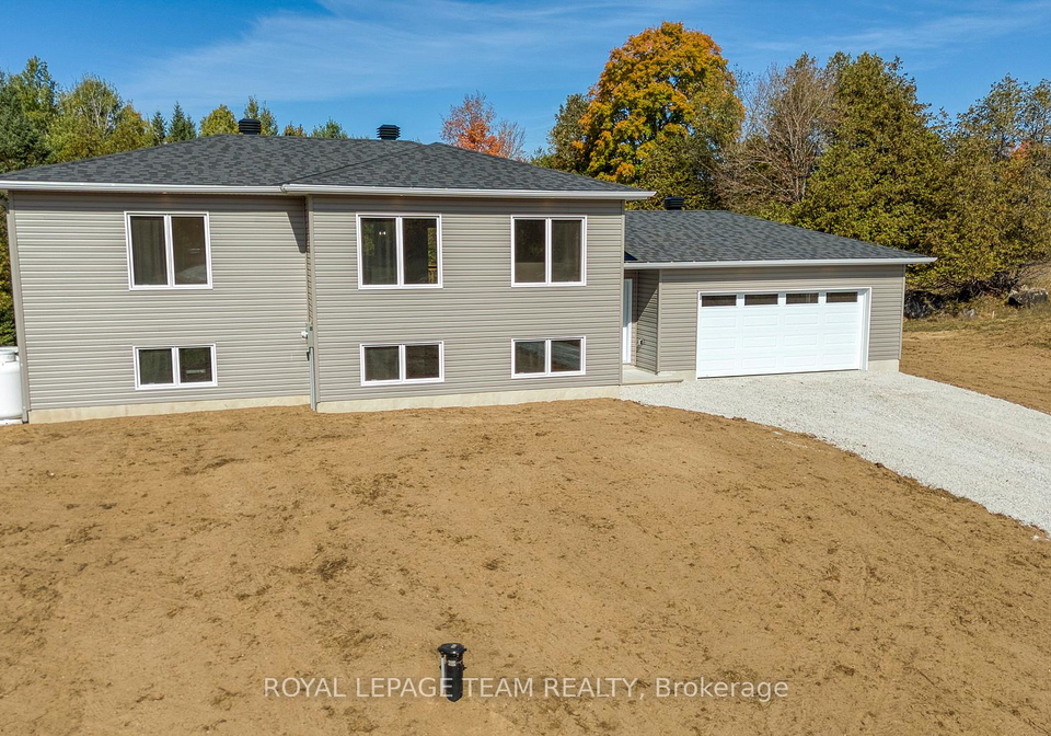 231-pretty-drive-lanark-highlands-ontario-x12448316