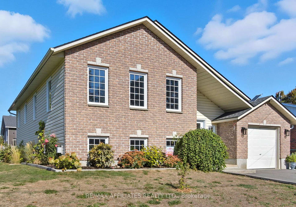 161-henry-street-carleton-place-ontario-x12448369