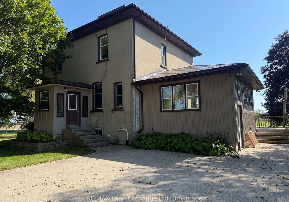 84947-bluewater-highway-ashfield-colborne-wawanosh-ontario-x12448405