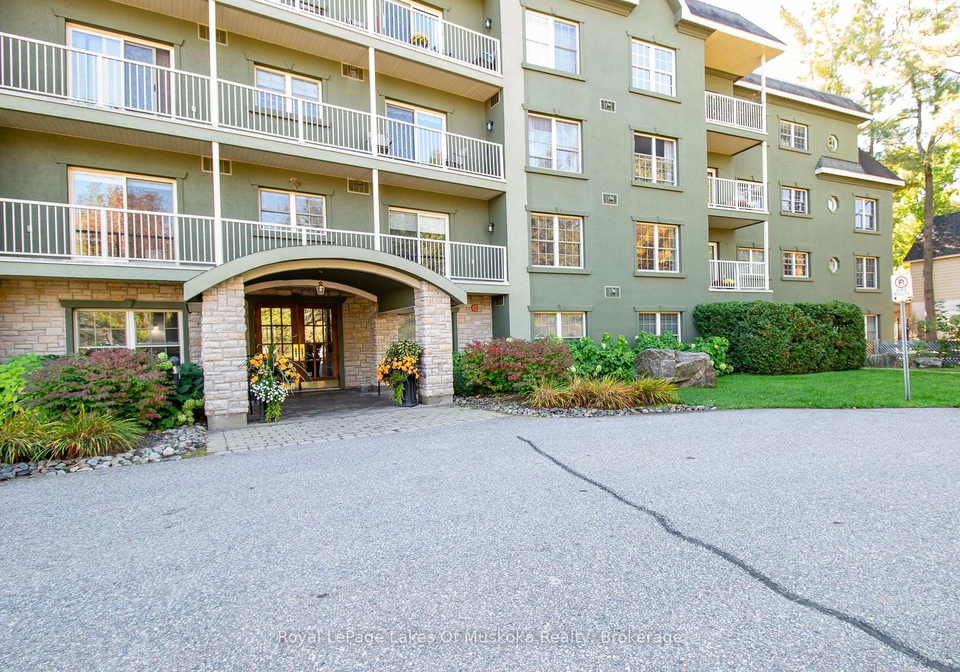 24-ontario-street-bracebridge-ontario-x12448690