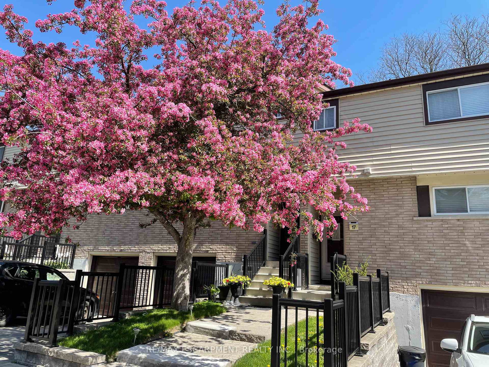 1550-garth-street-hamilton-ontario-x12449063