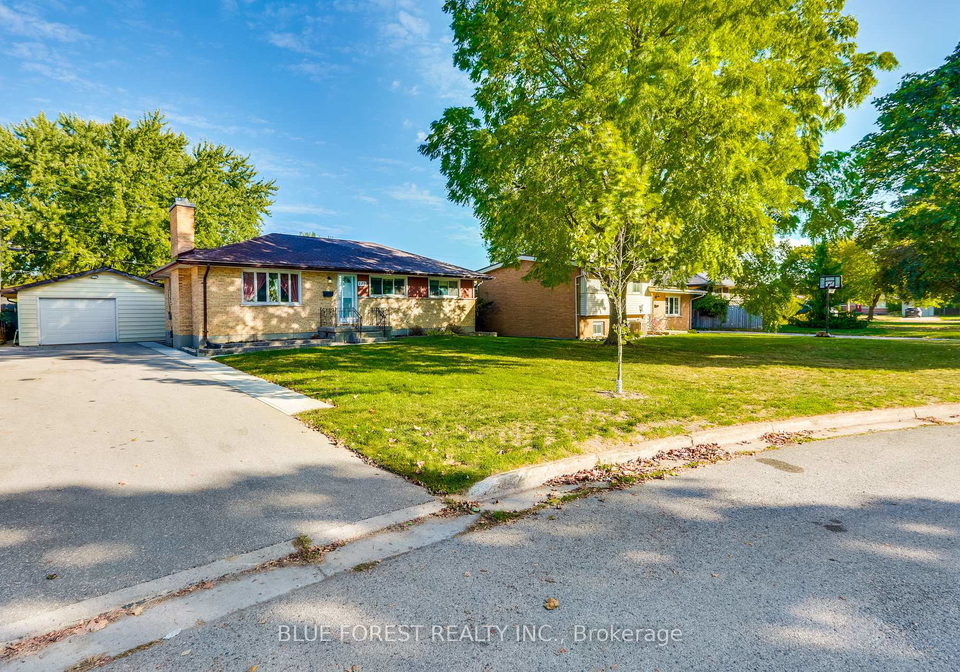 125-goldwick-crescent-london-east-ontario-x12449125
