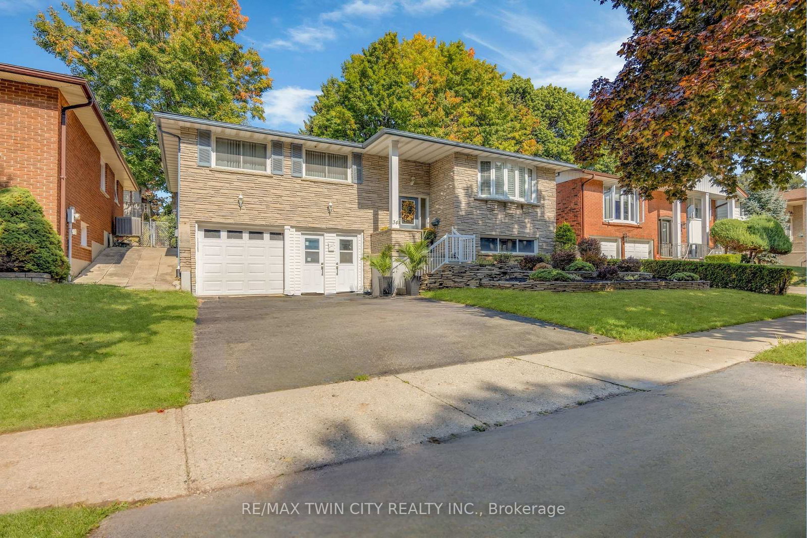 34-georgian-crescent-kitchener-ontario-x12449274