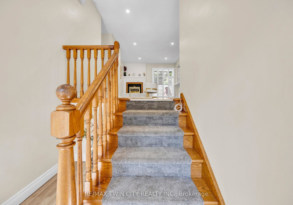 34-georgian-crescent-kitchener-ontario-x12449274