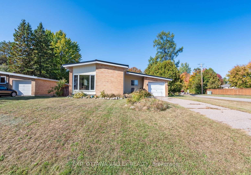 85-frontenac-crescent-deep-river-ontario-x12449383