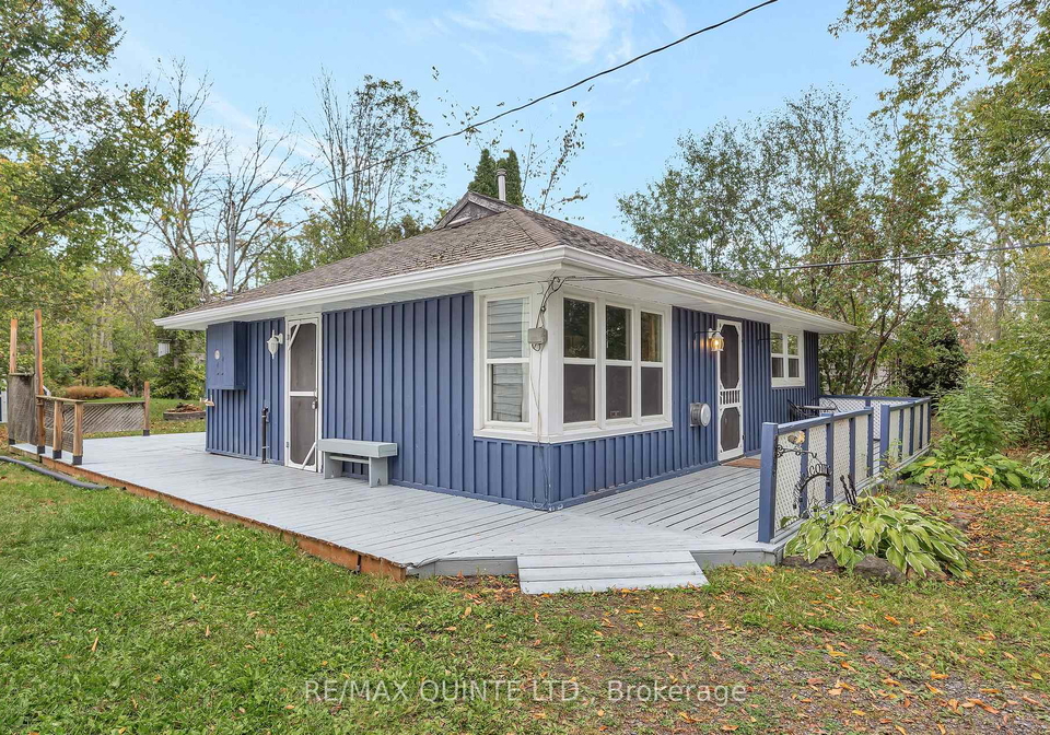 754-county-road-28-prince-edward-county-ontario-x12449575